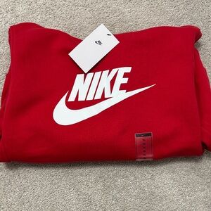 Nike Boys XL Bold Red Crewneck Sweater